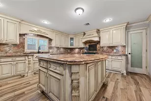 5422 Willowbend Blvd, Houston, TX 77096 - Photo 13