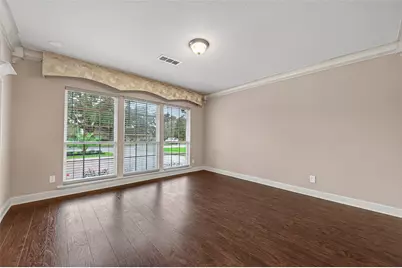 5422 Willowbend Boulevard, Houston, TX 77096 - Photo 9