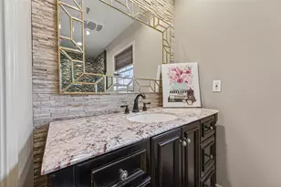 5422 Willowbend Blvd, Houston, TX 77096 - Photo 31