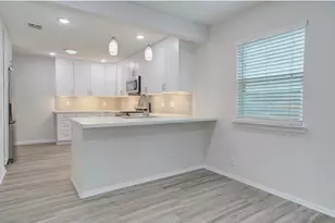 5704 Darling St, Houston, TX 77007 - Photo 5