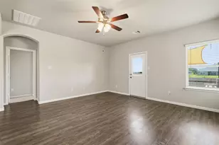 4305 E Bayou Maison Cir, Dickinson, TX 77539 - Photo 11