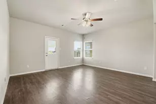 4305 E Bayou Maison Cir, Dickinson, TX 77539 - Photo 13