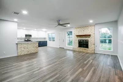 9111 Rentur Drive, Houston, TX 77031 - Photo 11