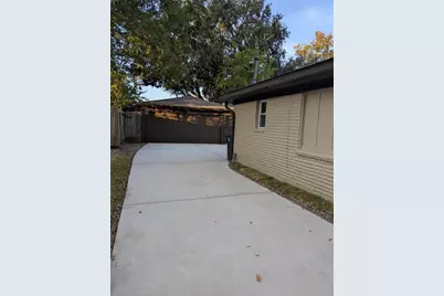 6214 Yarwell Drive, Houston, TX 77096 - Photo 9