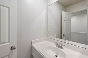 1723 Redwing Bluff Dr, Houston, TX 77009 - Photo 23