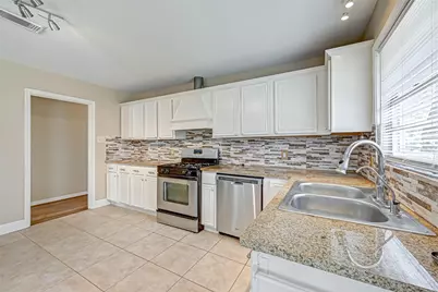 9349 Rosstown Way, Houston, TX 77080 - Photo 19