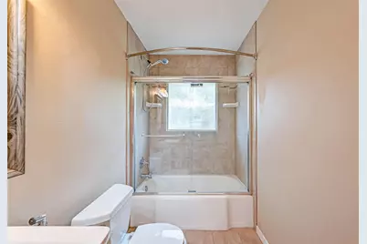 9349 Rosstown Way, Houston, TX 77080 - Photo 13