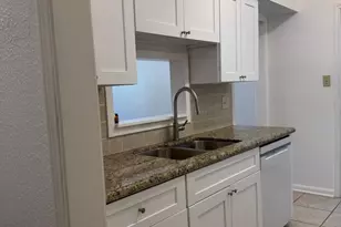 2425 Underwood St, Houston, TX 77030 - Photo 11