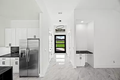 1515 Waco St, Dayton, TX 77535 - Photo 7