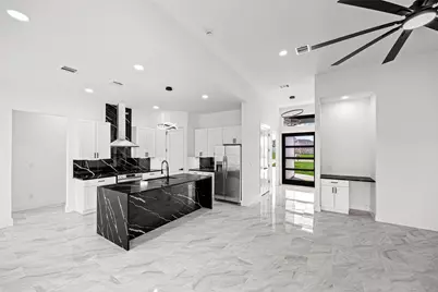 1515 Waco St, Dayton, TX 77535 - Photo 9