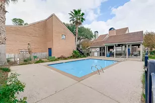 6601 Sands Point Dr, Houston, TX 77074 - Photo 13