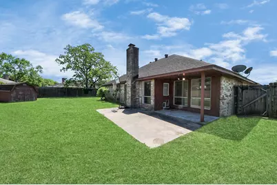 2406 Duchess Way, Stafford, TX 77477 - Photo 11