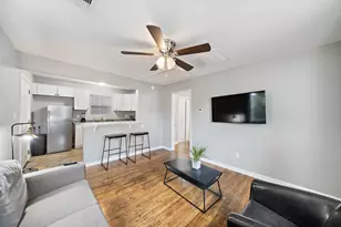 6923 Ave F Rear, Houston, TX 77011 - Photo 1