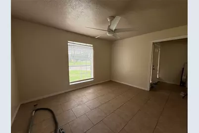 414 Dogwood Street, Lake Jackson, TX 77566 - Photo 3