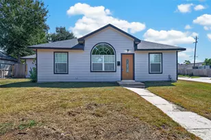 2302 Norman St, Pasadena, TX 77506 - Photo 1