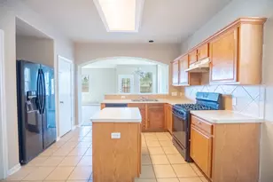 827 Forest Hillside Ln, Houston, TX 77067 - Photo 5