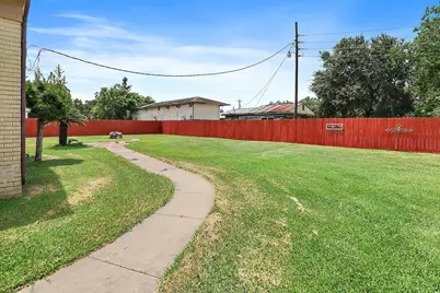 405 Park Street, Anahuac, TX 77514 - Photo 31