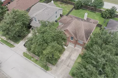 2508 Lexington Court, League City, TX 77573 - Photo 5