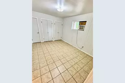 116 W Davitt Street #4, Eagle Lake, TX 77434 - Photo 7