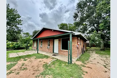 116 W Davitt Street #4, Eagle Lake, TX 77434 - Photo 1