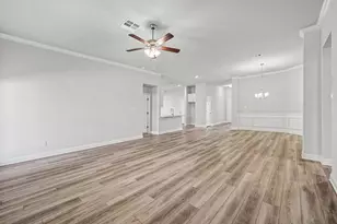 601 Greystone Ln, Angleton, TX 77515 - Photo 7