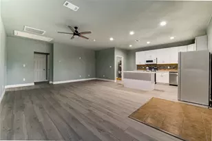 4323 Continental Dr, Houston, TX 77072 - Photo 9