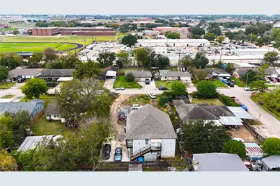 4323 Continental Drive, Houston, TX 77072 - Photo 37