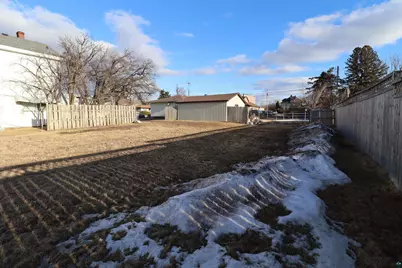 1306 Lake Shore Dr W, Ashland, WI 54806 - Photo 11