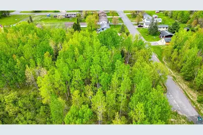 307 S 6th St E, Aurora, MN 55705 - Photo 5