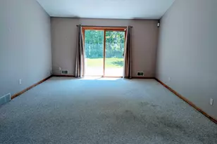 332 Hickory St, Duluth, MN 55811 - Photo 11