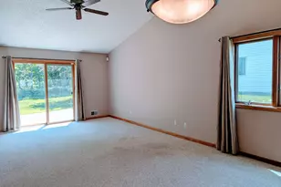 332 Hickory St, Duluth, MN 55811 - Photo 13