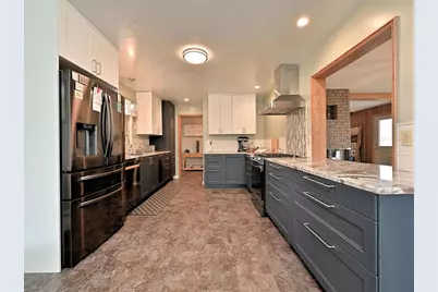 7 Kent Ln, Silver Bay, MN 55603 - Photo 11