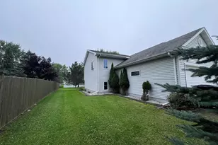 2023 E 11th St, Superior, WI 54880 - Photo 33