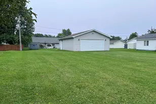 2023 E 11th St, Superior, WI 54880 - Photo 37