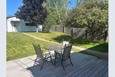 2219 W 22nd St, Duluth, MN 55811 - Photo 33