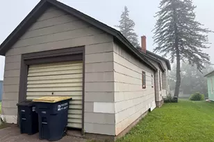 609 Vaughn Ave, Ashland, WI 54806 - Photo 3