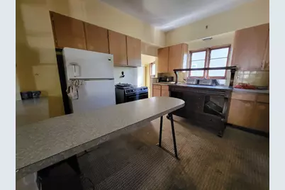 111 Carrie Ave, Eveleth, MN 55734 - Photo 5