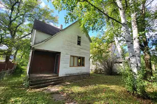 111 Carrie Ave, Eveleth, MN 55734 - Photo 1