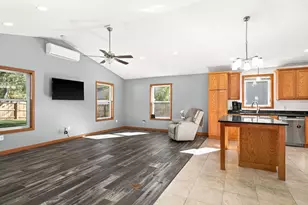 738 Hawthorne St, Cloquet, MN 55720 - Photo 7