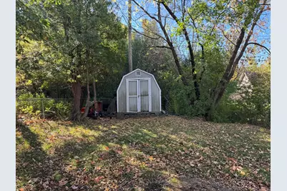 110 E Chisholm St, Duluth, MN 55803 - Photo 7