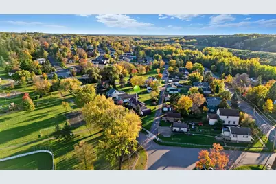 1123 Adams Ave, Eveleth, MN 55734 - Photo 3