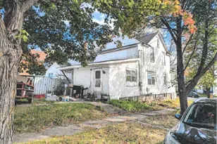 601 Hayes St, Eveleth, MN 55734 - Photo 3