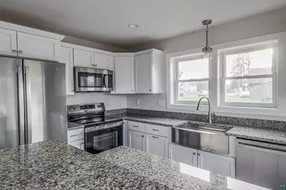 411 4th Ave, Two Harbors, MN 55616 - Photo 5
