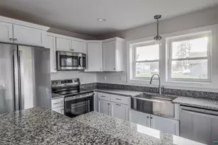 411 4th Ave, Two Harbors, MN 55616 - Photo 5