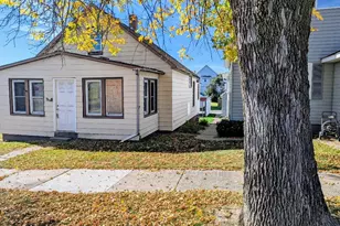 111 W Nebraska Ave, Gilbert, MN 55741 - Photo 3