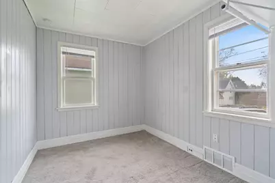 4710 McCulloch St, Duluth, MN 55804 - Photo 9