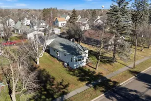 121 Oak St, Proctor, MN 55810 - Photo 3