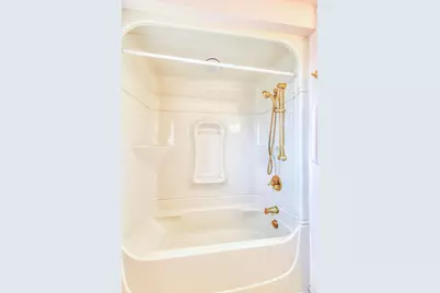 210 W Mulberry St, Duluth, MN 55811 - Photo 19