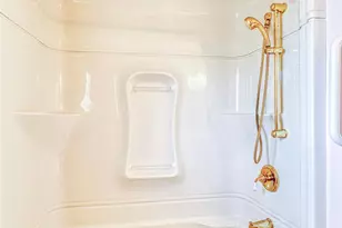 210 W Mulberry St, Duluth, MN 55811 - Photo 19