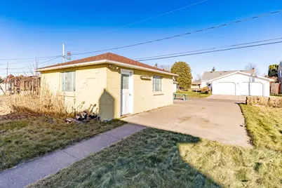 1107 E 6th St, Superior, WI 54880 - Photo 3